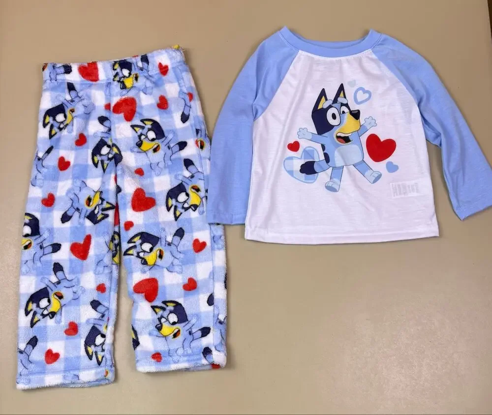 NWT Bluey Toddler Girls 3T Pajama Set Long Sleeve Shirt Fleece Pants Hearts